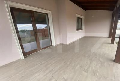 Casă cu 4 camere în Moșnița Veche - 12