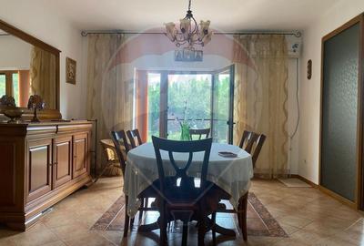 DE VANZARE Vila de vacanta in Pucioasa /Dambovita - 12