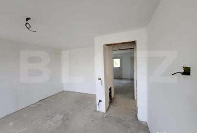 Casă cu 4 camere cu Teren 500 Mp în Central - 2