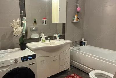 Apartament cu 2 camere decomandat în Ozana