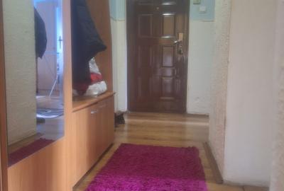 Apartament cu 2 camere decomandat în Astra
