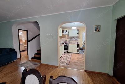 Casă cu 5 camere cu Teren 280 Mp în Roșu - 7