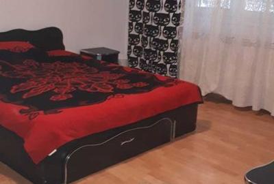 Garsonieră decomandată în Eroii Revoluției - 2