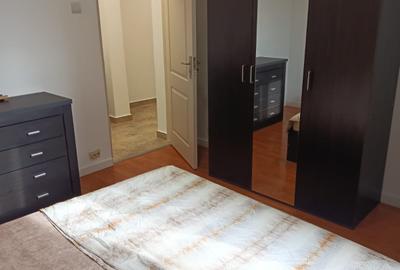 Ofer spre închiriere un apartament generos cu 3 camere, decomandat RENOVAT Ofer spre închiriere un apartament generos cu 3 camere, decomandat RENOVAT - 13