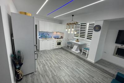 Apartament cu 3 camere semidecomandat în Nord