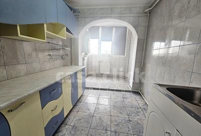 Apartament cu 3 camere decomandat în Micro 16 - 4