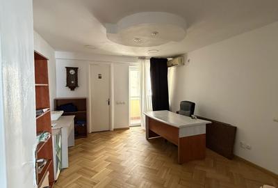 Apartament cu 4 camere decomandat în Calea Călărașilor - 8
