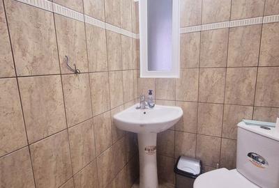 Spațiu comercial, de 90 mp, în Central - 17