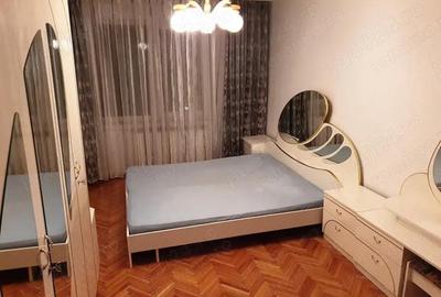 Apartament 3 camere semidecomandat zona Bucur Obor Calea Mosilor