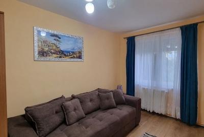 Apartament cu 3 camere decomandat în Central - 1