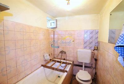 Casă cu 5 camere cu Teren 1014 Mp în Bănești - 6