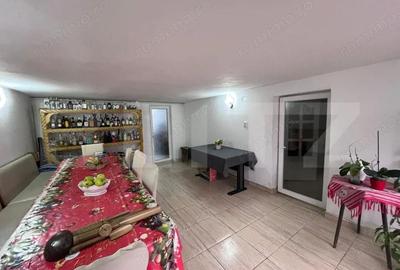 Casă cu 9 camere cu Teren 640 Mp în Central - 3