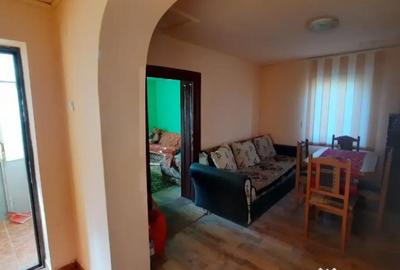 Casă cu 4 camere cu Teren 7720 Mp în Brătești - 3