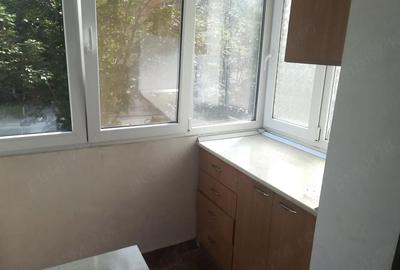 Garsonieră decomandată în Ostroveni