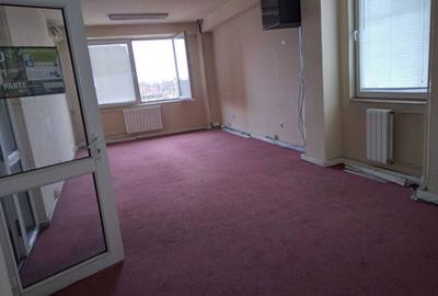 Apartament cu 4 camere decomandat în Roșu - 4