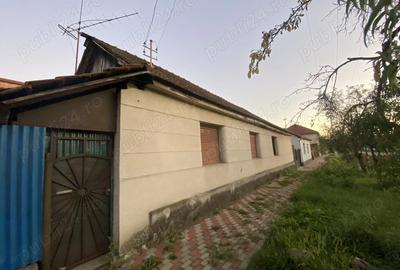 Casa cu pozi?ie excelenta, centrala, in Faget - 5