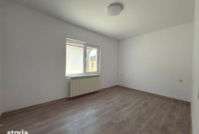 Casă cu 4 camere cu Teren 235 Mp în Central - 13