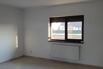 Casă parter 2 dormitoare+living+bucătărie, teren 550 m², Dârza, Crevedia - 11