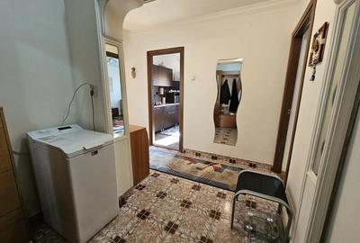 Apartament 2 camere centrala gaz zona Traian liceul Lahovari Apartament 2 camere centrala gaz zona Traian liceul Lahovari - 9