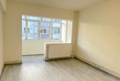 Apartament 3 camere, etaj 1, complet renovat, zonă excelentă - 12