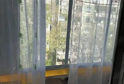 Apartament cu 3 camere semidecomandat, mobilat în Păcii - 3