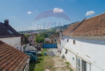Casă individuală cu 9 camere cu Canalizare în Central - 4