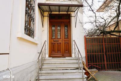 Apartament cu 3 camere în Central - 9