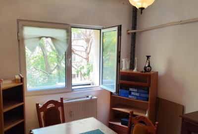 Apartament cu 4 camere decomandat, 90 mp, zona Titulescu - 5