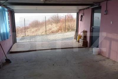 Casă cu 5 camere cu Teren 2500 Mp în Central - 11