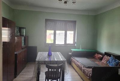Casă cu Teren 2800 Mp în Central