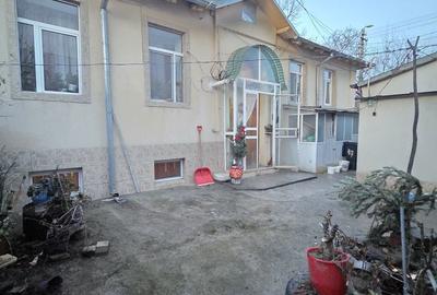 Casă cu 3 camere cu Teren 162 Mp în Central - 12