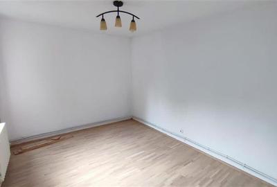 Casă cu 7 camere cu Teren 235 Mp în Brazda lui Novac - 8