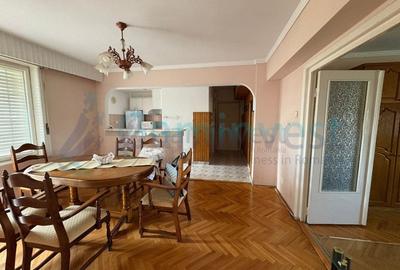 Apartament cu 3 camere decomandat, mobilat în Decebal - 2