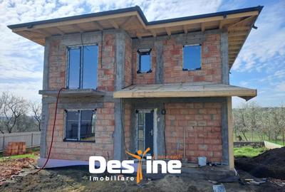 Casă cu 4 camere cu Teren 488 Mp în Miroslava - 2