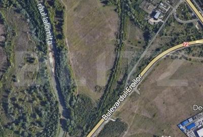 Teren de 12809 mp, în Central - 2