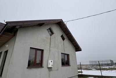 Casă cu 2 camere în Armășești - 3
