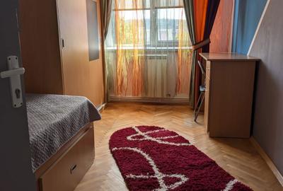 Apartament cu 3 camere decomandat în Cug - 2