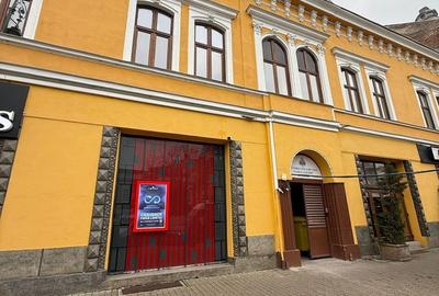 Spațiu comercial, de 2,000 mp, în Central