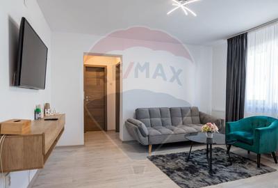 Apartament cu 3 camere semidecomandat în Central - 16