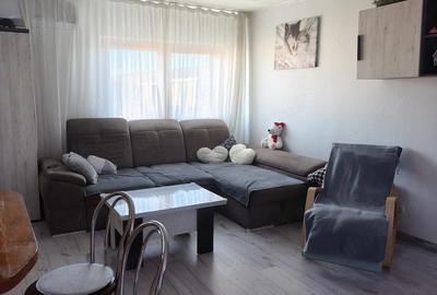 Apartament cu 3 camere decomandat în Astra - 2