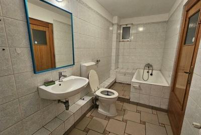 Casă individuală cu 7 camere cu Garaj în 1 Mai - 8