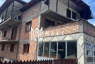 Casă individuală cu 10 camere cu Canalizare în Central - 2