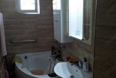 Apartament cu 3 camere semidecomandat în Lugoj - 2