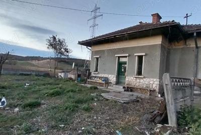 Casă cu 3 camere în Central - 11