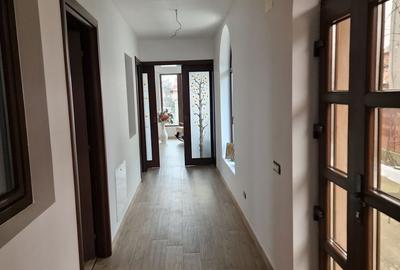 Casă cu 3 camere în Crețești - 4