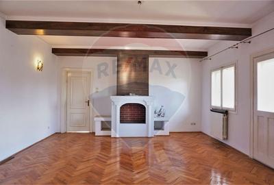 Casa / Vila cu 7 camere de vanzare in zona Bucurestii Noi - 9