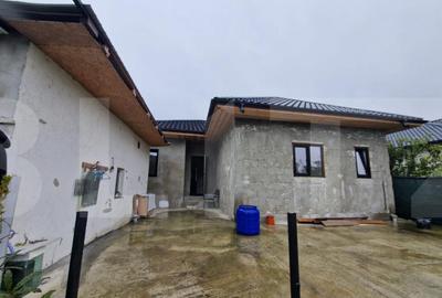 Casa semifinisata situata central in municipiul Dorohoi - 7