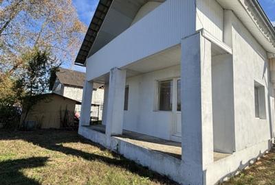 Casa de vanzare Lapusel - 2