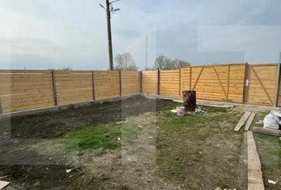 Casă cu 7 camere cu Teren 290 Mp în Sânleani