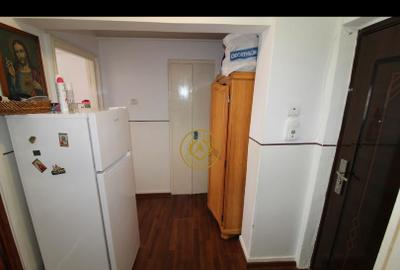 Vând apartament cu o camera zona centrala - 3